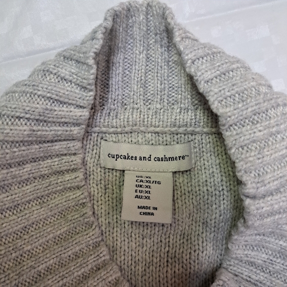 cupcake and Cashmere Cable Nordic Knit sweater - Picture 8 of 12